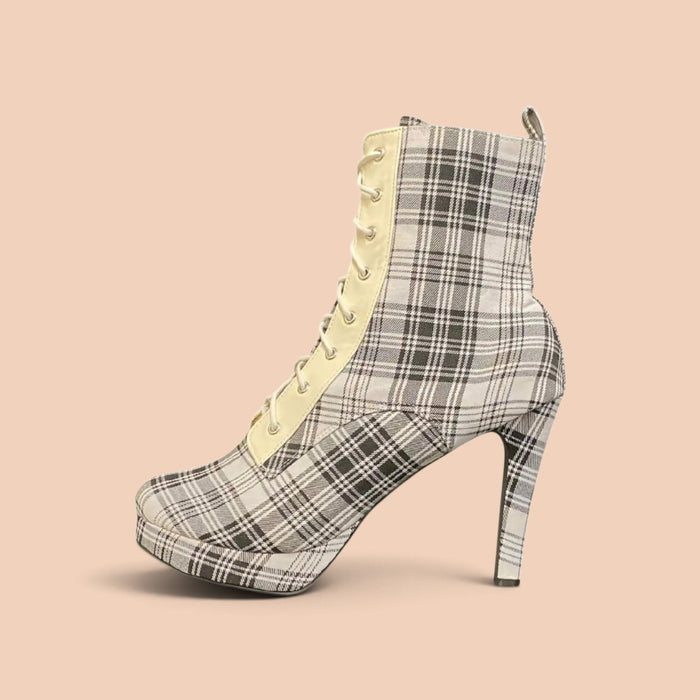 Black & Grey tartan Boot - UK 9