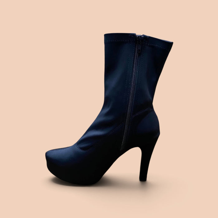 Black Skuba Boot