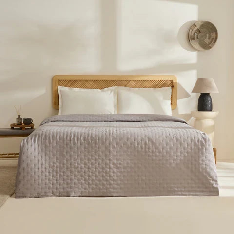 Breezy – Jeté de lit gris 160 x 240 cm