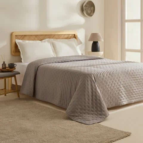 Breezy – Jeté de lit gris 160 x 240 cm
