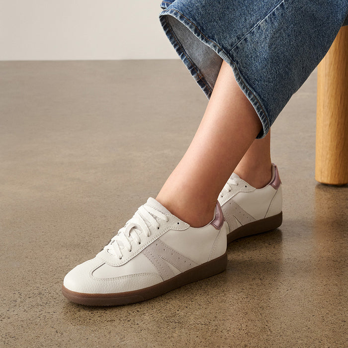 Levi White/Lilac Metallic