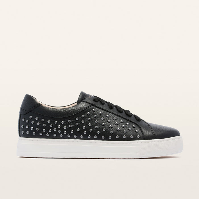 Mim V Black Stud
