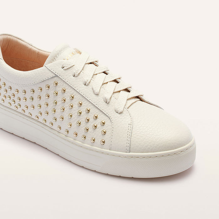 Mim V Chalk Stud