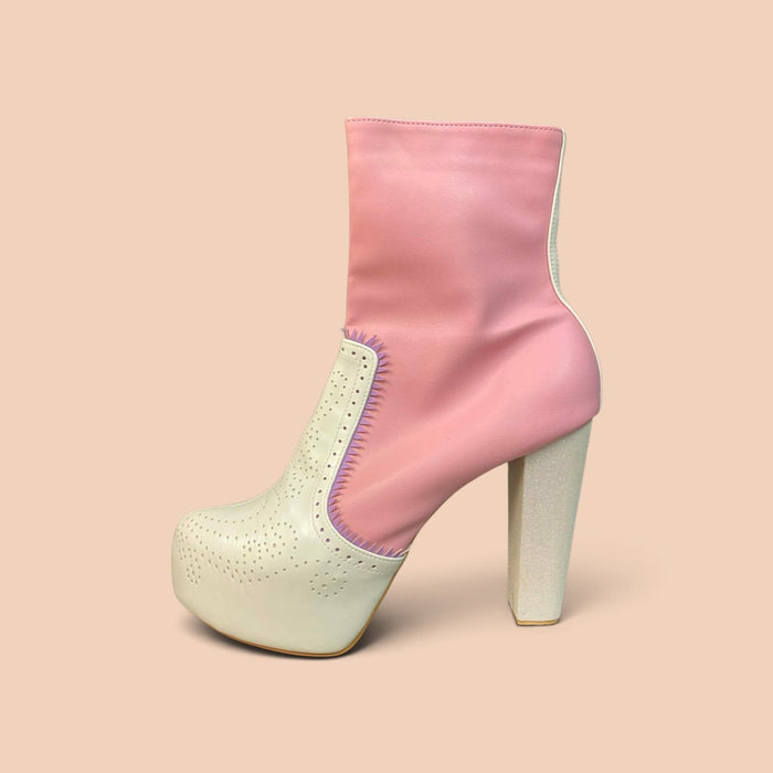 Pastel and white Boot